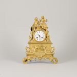 1735 5328 TABLE CLOCK